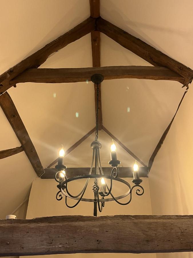 The Blind Pig Cosy Cottage เอลส์แชม ภายนอก รูปภาพ